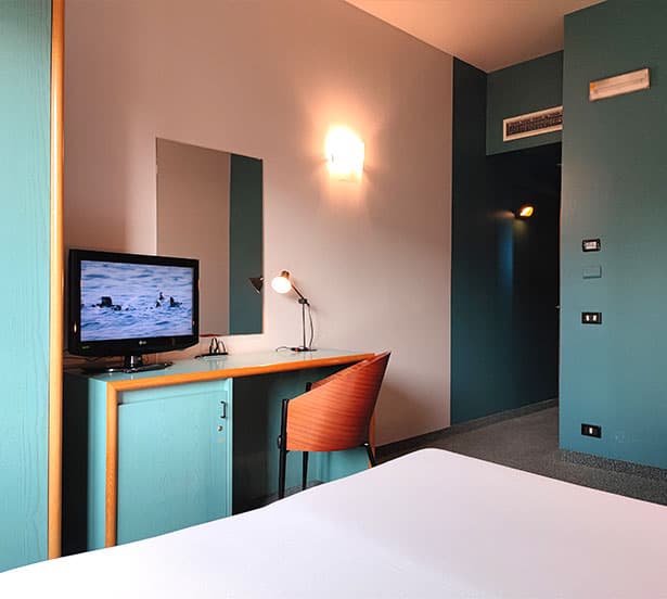 camera_stay_hotel_old_basic
